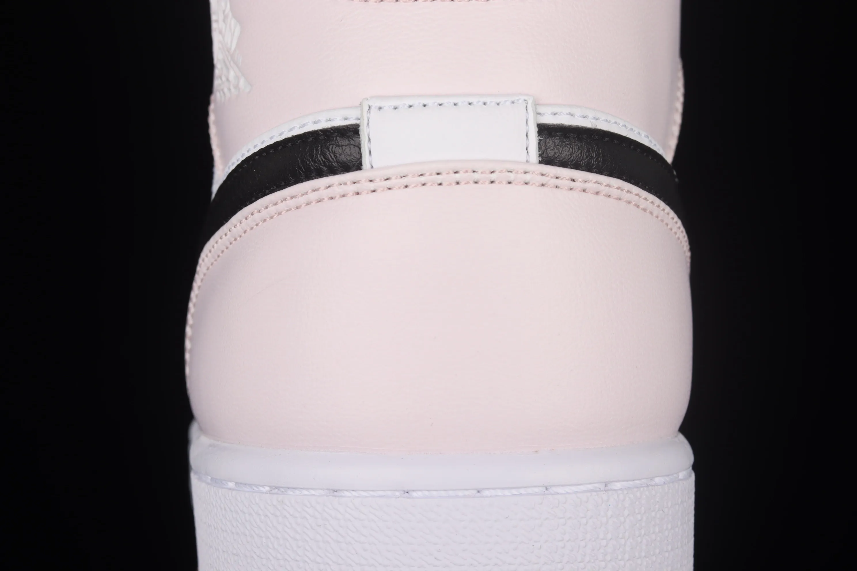 All Categories Air Jordan Jordan Series Basketball Shoes Air Jordan 1 Mid Air Jordan 1 Mid SE AJ1 Joe 1 Rose Pink Zhongbang Basketball Shoes BQ6472-500